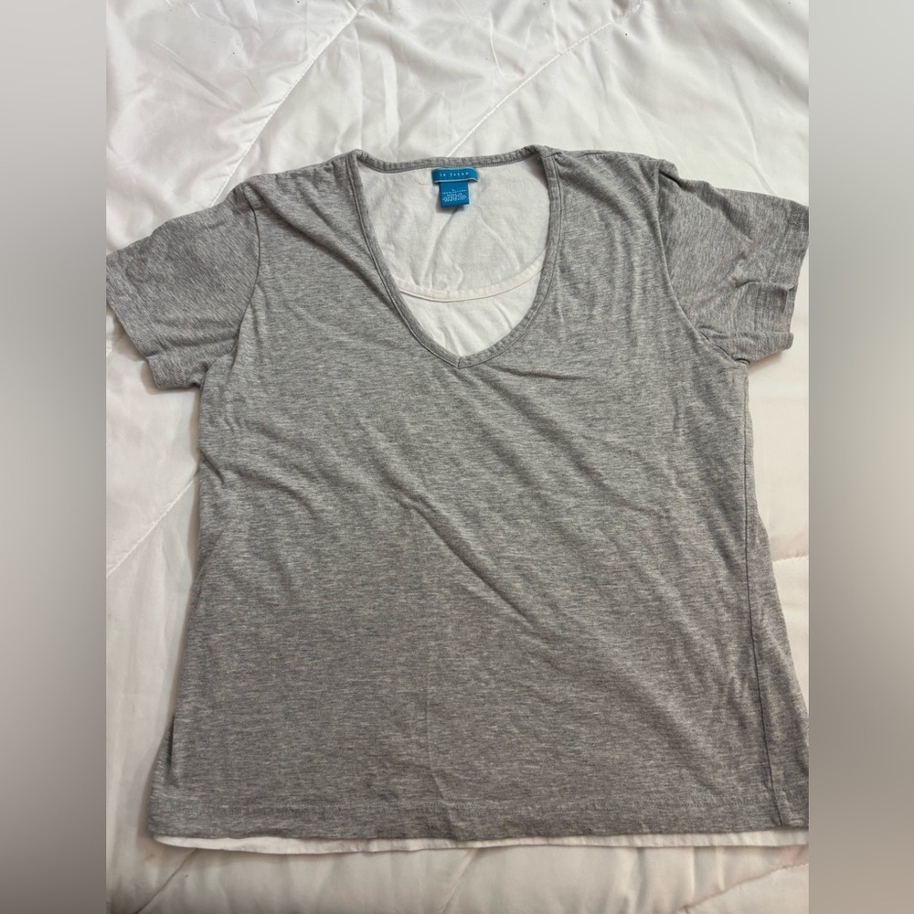 Gray Short Sleeve Women's Tee maternity shirt size large/ cute and comfortable